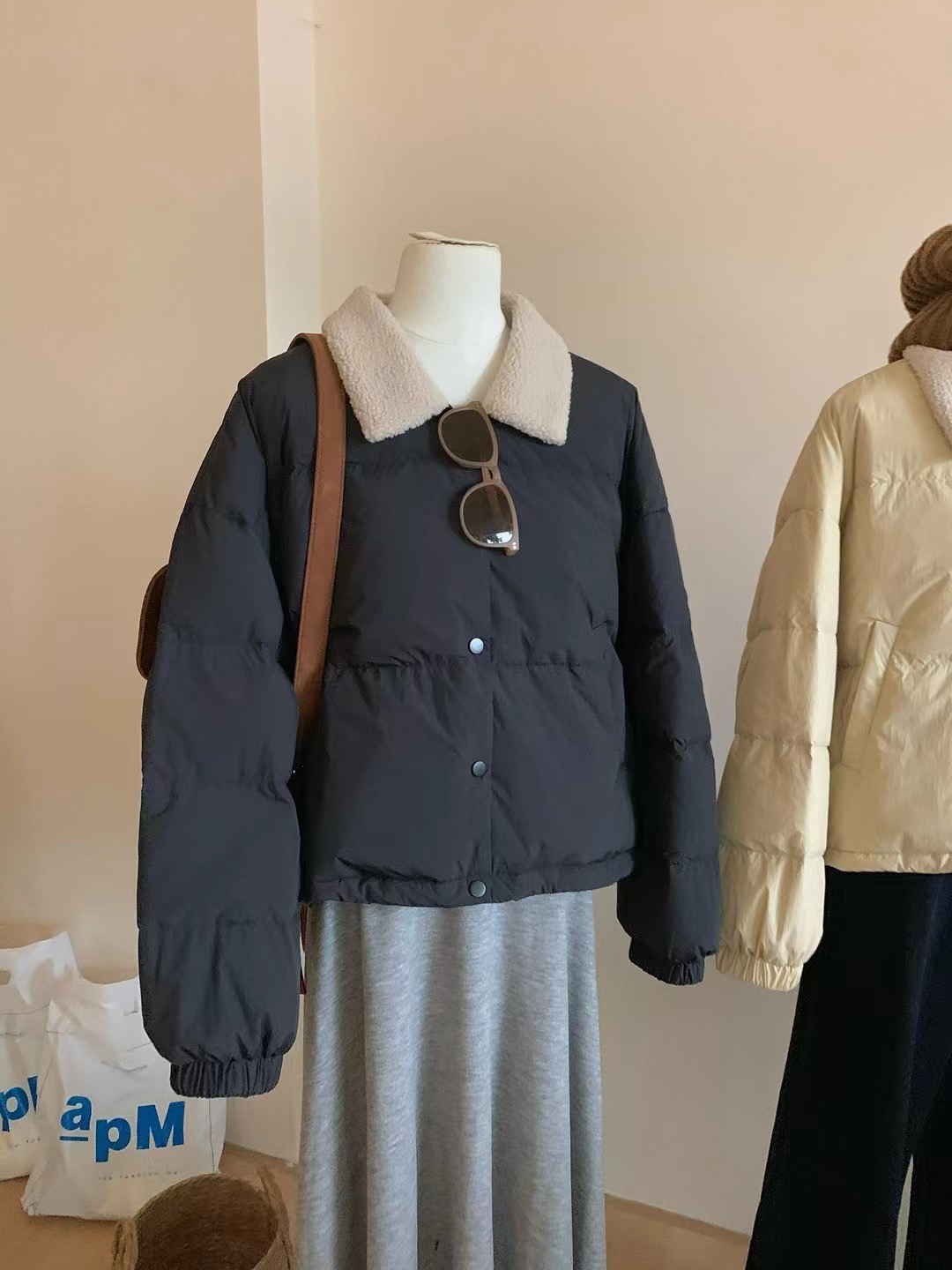 實拍～羊羔毛拼接短款羽絨服女冬季保暖韓版寬鬆小個子白鴨絨外套