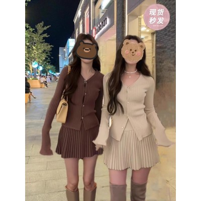 2023秋冬季韓版坑條顯瘦氣質針織衫小個子收腰短裙別致絕美套裝女