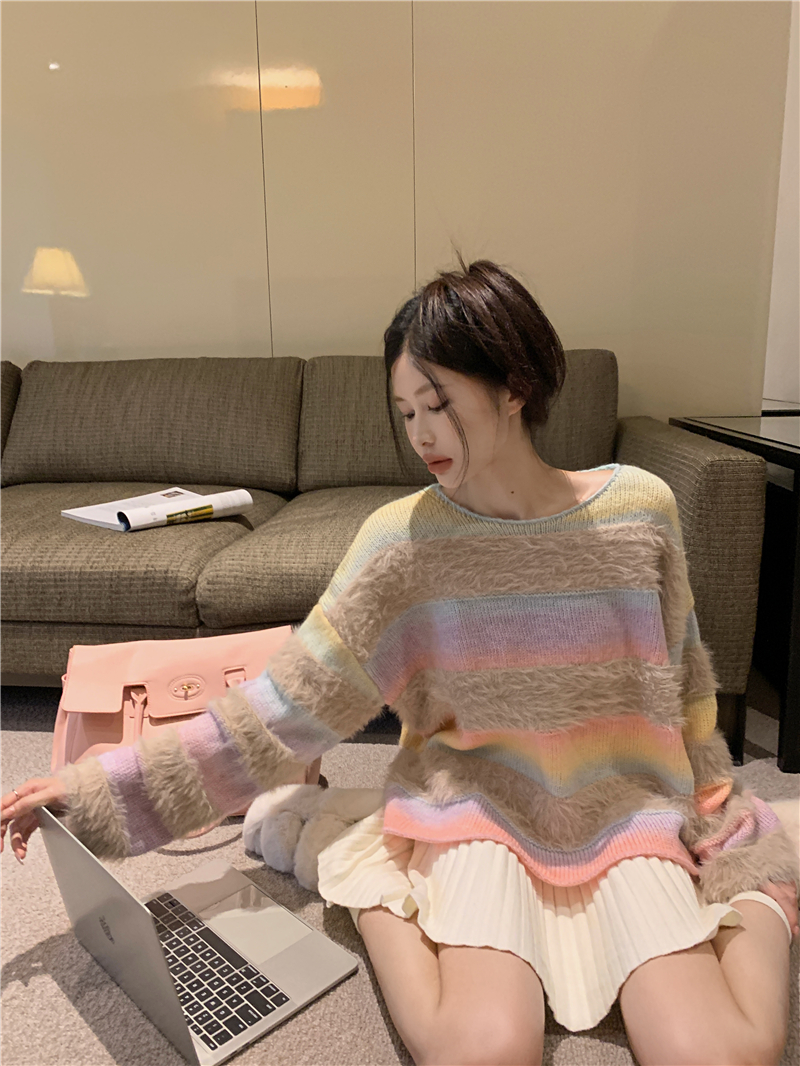 Actual shot of lazy style contrast striped plush knitted sweater for women in autumn and winter loose long-sleeved top