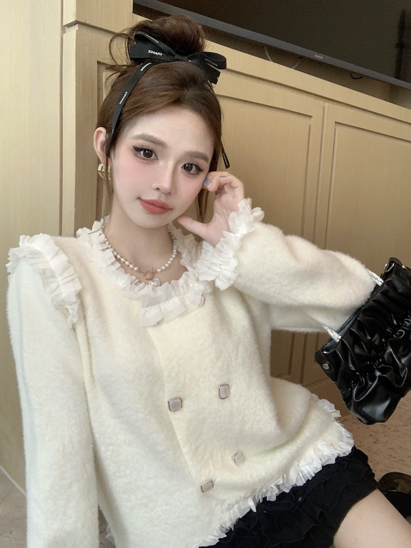 Actual shot of Xiaoxiangfeng imitation mink velvet sweater jacket for women in autumn and winter knitted cardigan, gentle style and high-end top
