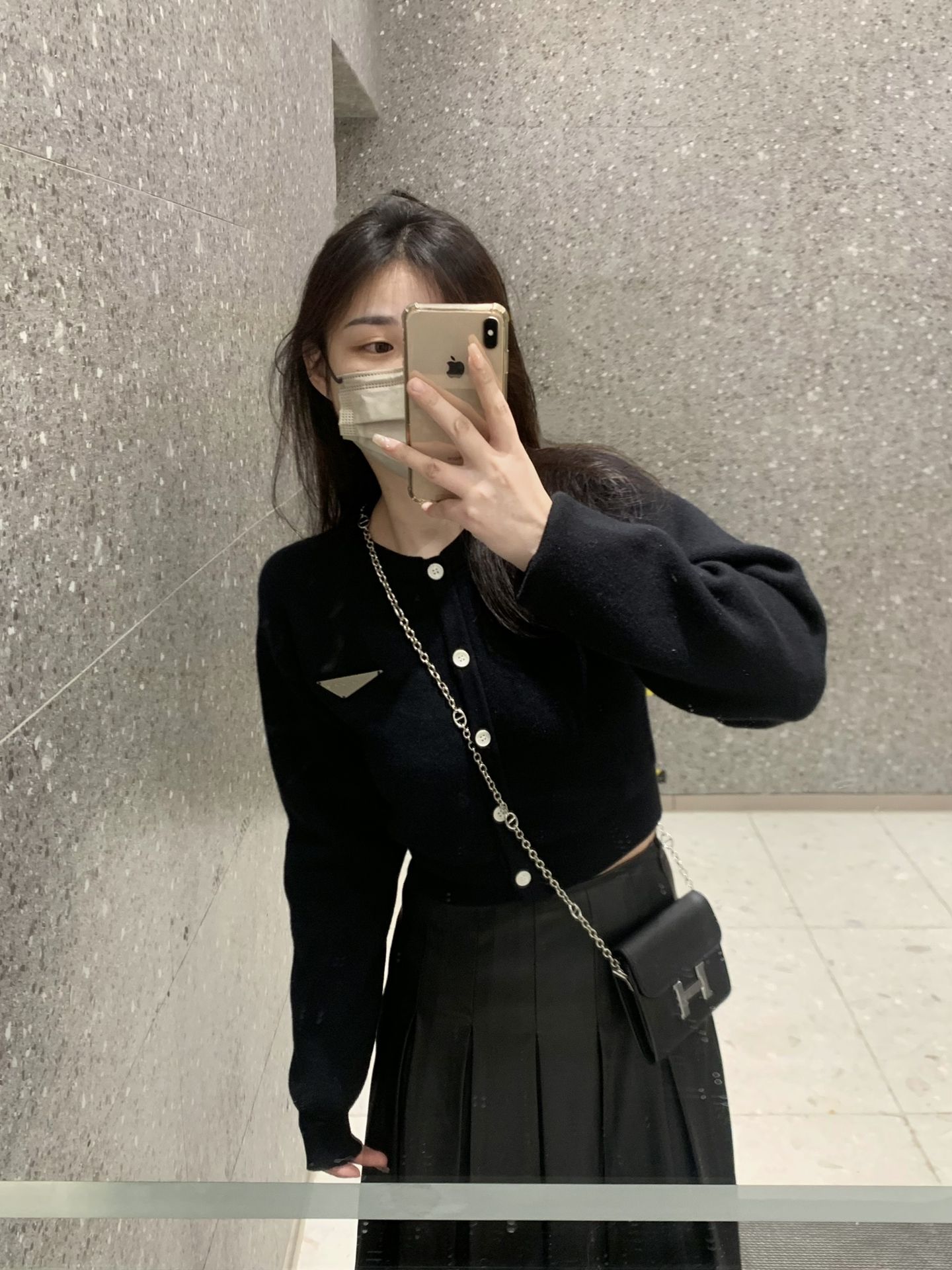 早秋外搭高級感女裝針織衫毛衣黑色小眾開衫韓系chic穿搭短款外套