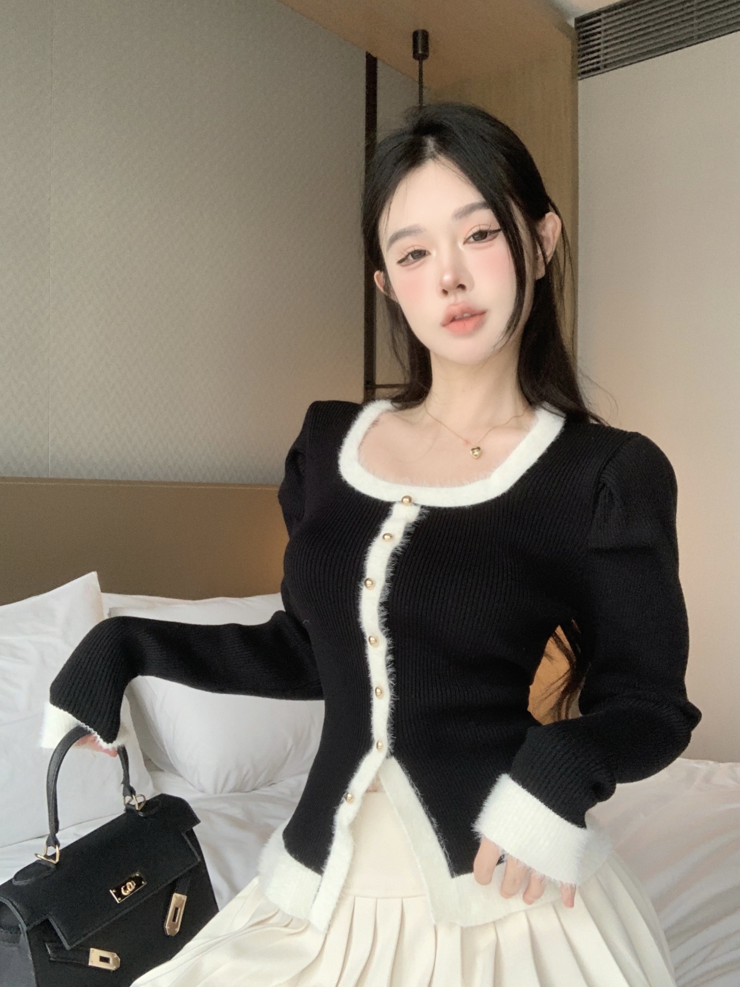 實拍  撞色方領顯瘦百搭泡泡袖針織衫