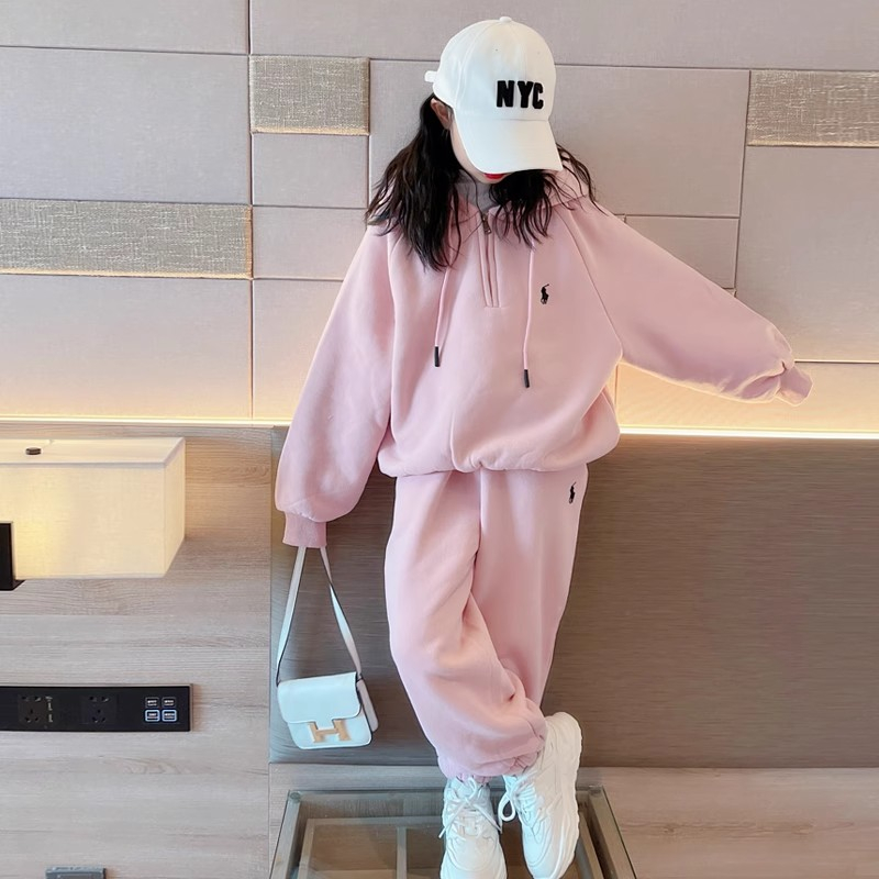 Girls' suits autumn and winter 2023 new children's style plus velvet sweatshirts for older girls thickened sports two-piece trendy set