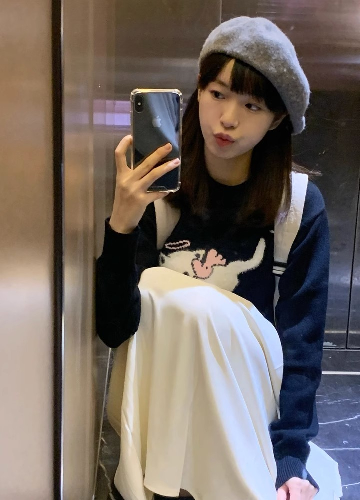 Upturned *** kitten short loose sweater for women autumn and winter 2023 new basic versatile long-sleeved sweater top