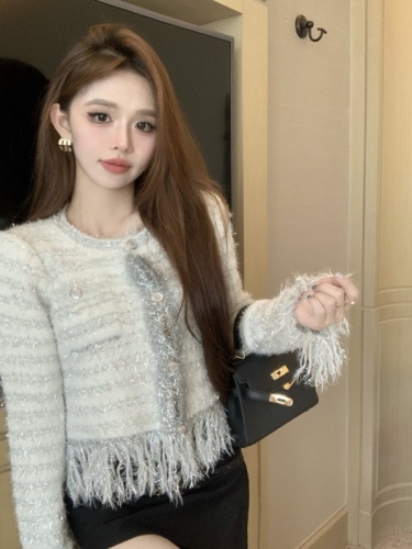 Actual shot of Xiaoxiang's western-style tasseled retro cardigan short jacket for women with high-end niche long-sleeved tops