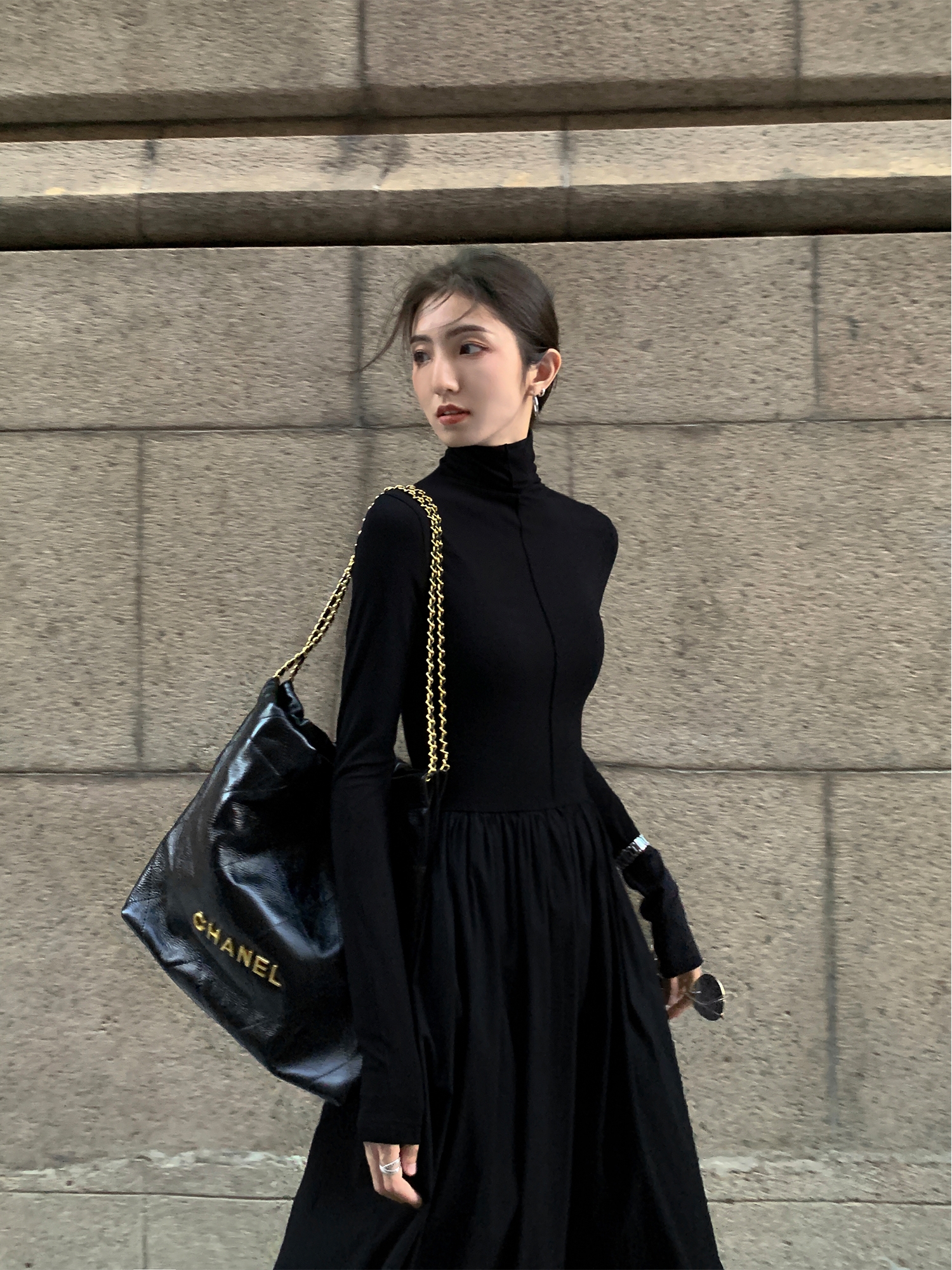 MULVAN 高領針織連衣裙女2023秋冬韓版氣質收腰過膝長裙內搭裙子