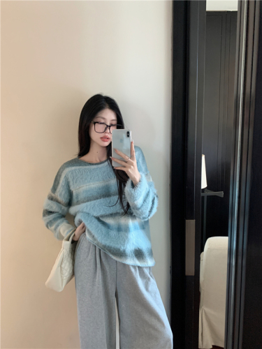 Actual shot of lazy style contrast striped plush knitted sweater for women in autumn and winter loose long-sleeved top