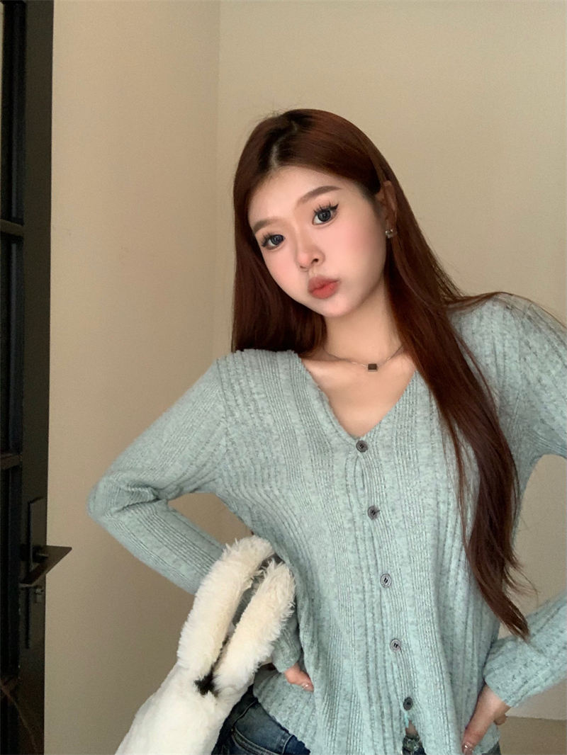 實拍 秋冬新款韓版不規則排扣設計感V領長袖針織衫T恤上衣女