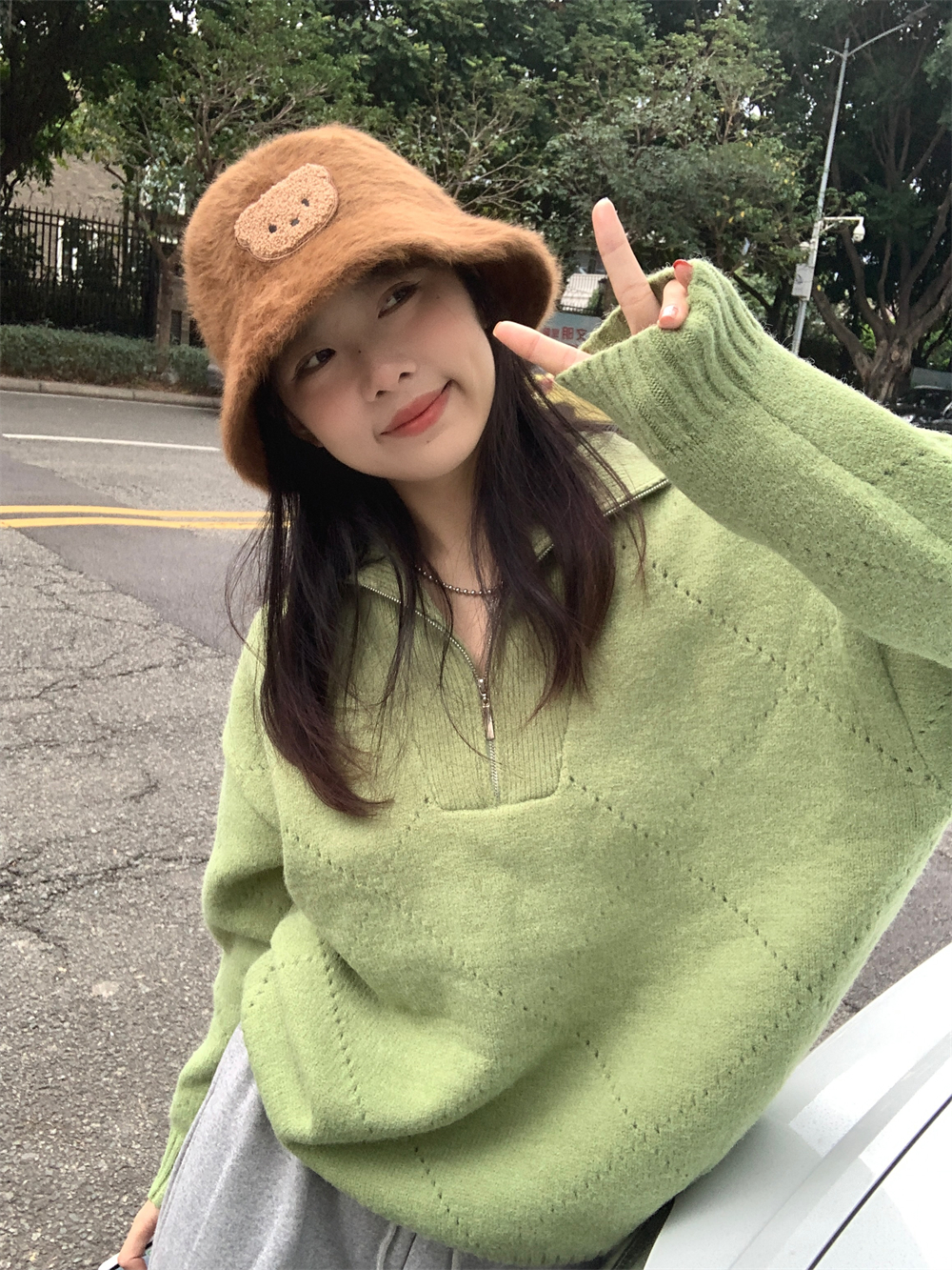 實拍復古小眾翻領設計感寬鬆套頭毛衣女秋冬外穿針織上衣