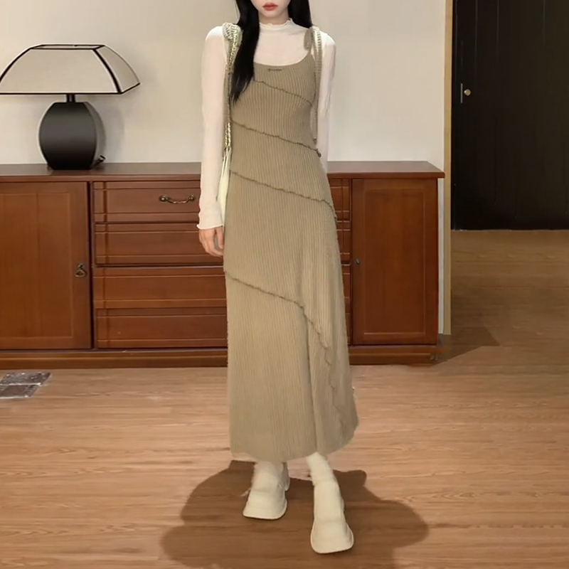 高級感法式吊帶連衣裙子女裝2023新款秋冬季穿搭一整套裝內搭長裙