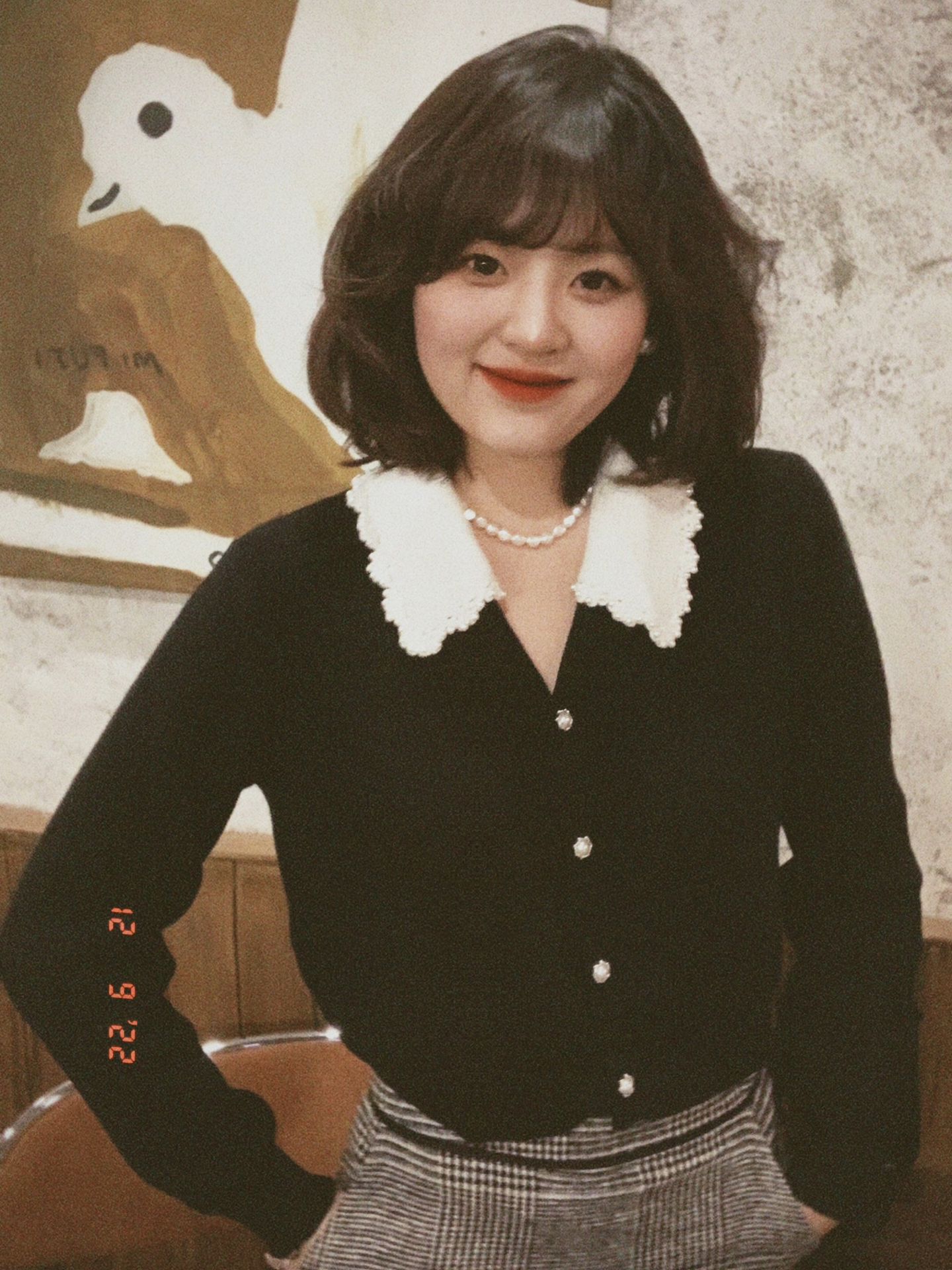 黑色釘珠娃娃領短款針織打底衫女春秋內搭設計感修身顯瘦長袖上衣