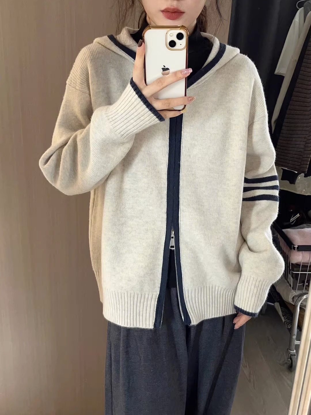 灰色連帽毛衣外套女秋冬季韓版慵懶風奶呼呼軟糯拉鏈羊絨針織開衫