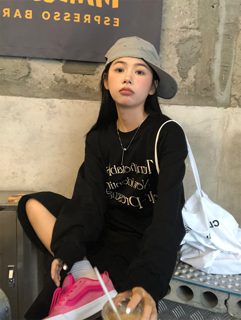 實拍  印花圓領寬鬆衛衣