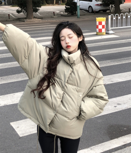 Actual shot of the new winter down-padded jacket for women, short cotton-padded jacket for small people, Korean style loose bread coat, student cotton-padded jacket