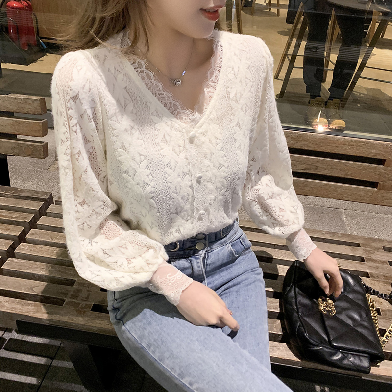 2023秋季新款蕾絲打底衫女韓版洋氣減齡內搭V領燈籠袖網紗上衣潮