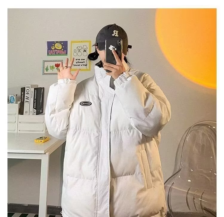 Reversible cotton-padded jacket for women in winter. Loose stand-up collar jacket. Slim-fitting and versatile cotton-padded jacket. Hong Kong style cotton-padded jacket.