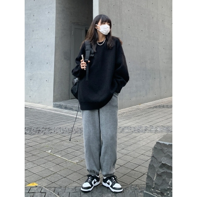 老6家秋冬 純色廓形圓領毛衣女寬鬆休閒慵懶風加厚針織外套