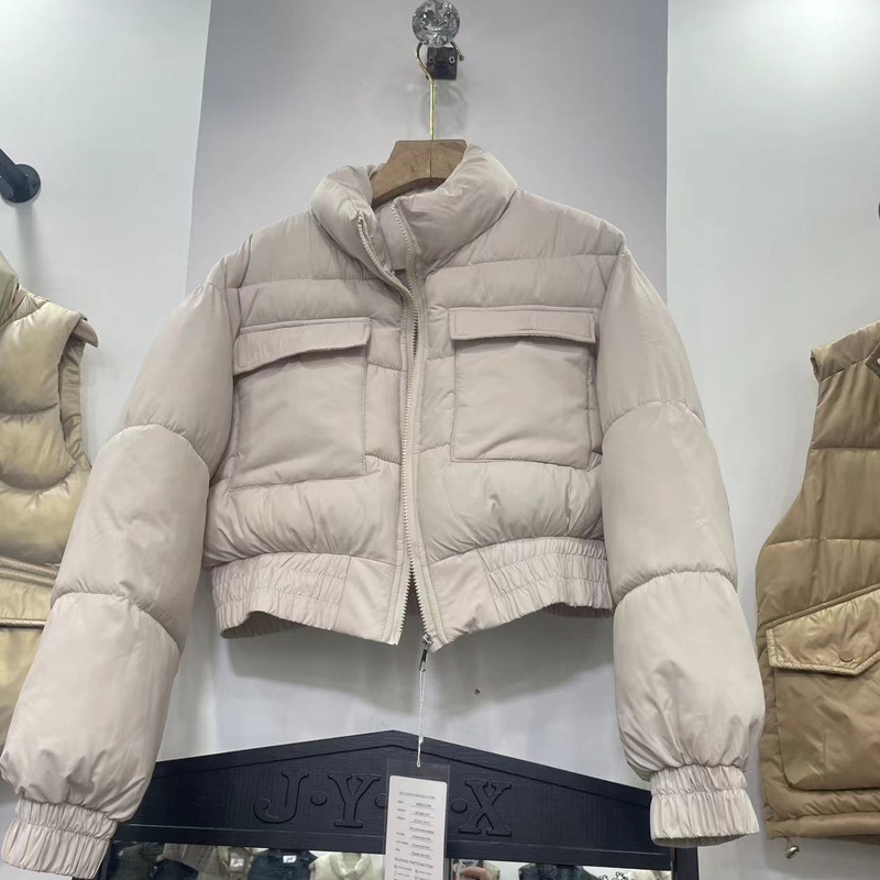 Short cotton coat for women 2023 winter new style small cotton coat, thickened bread coat, warm down jacket
