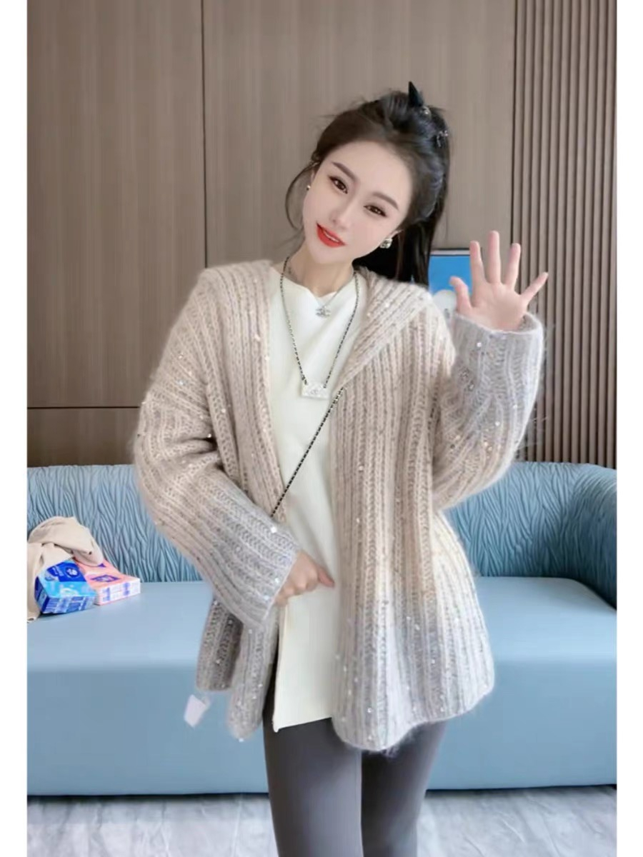 設計感重工珠片漸變連帽毛衣外套女秋冬新款2023慵懶軟糯針織開衫