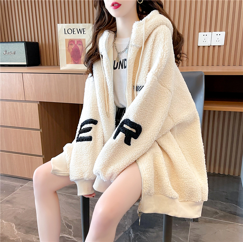 Official picture of lambswool thickened hooded cardigan women's autumn coat