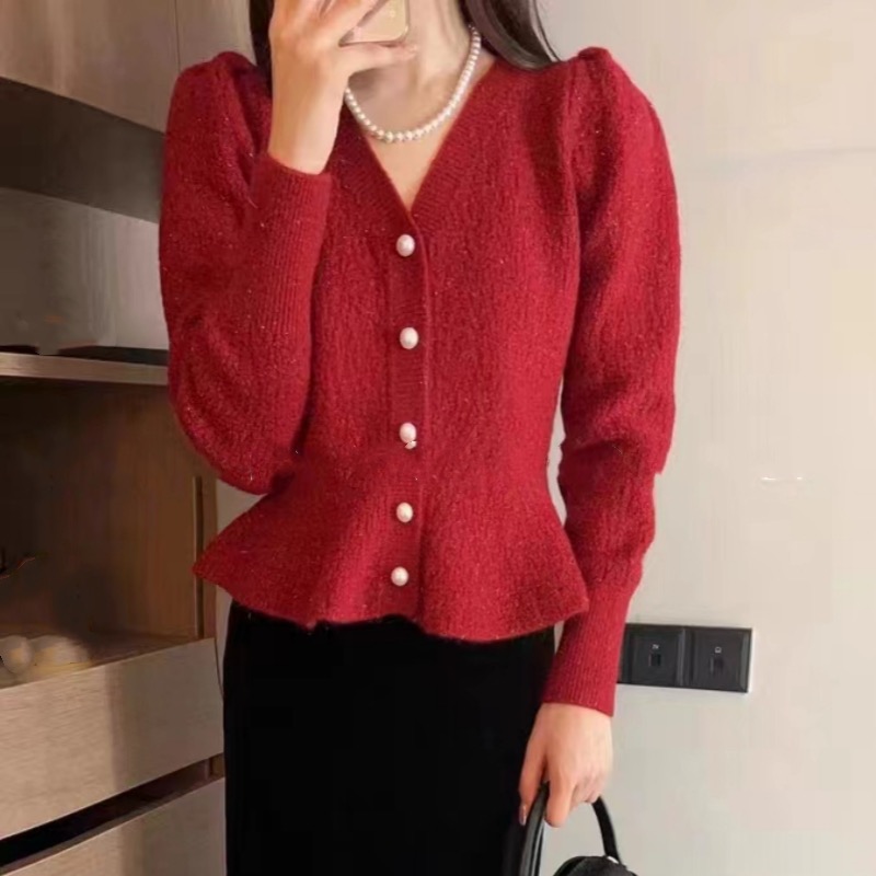 法式高級感小香風珍珠扣毛衣秋款時尚設計感西裝仙女針織衫小魚尾