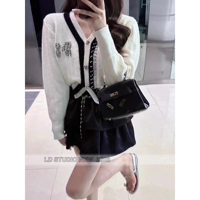 2023 New Rhinestone Knitted Cardigan Small Fragrance Love Letter Button Short Color Block Sweater Jacket Top