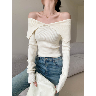 JWUNIQUE long-sleeved one-shoulder sweater for women 2023 autumn new design niche fashion slim top
