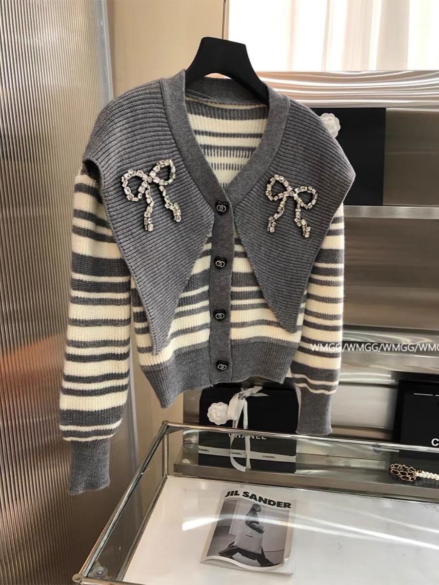Bow striped knitted cardigan autumn and winter French style small fragrance style age-reducing beading short large turn v-neck sweater