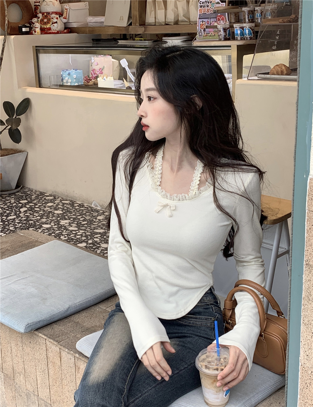 Real shot ~ Velvet lace splicing long-sleeved T-shirt autumn and winter new pure desire curved short top slim fit
