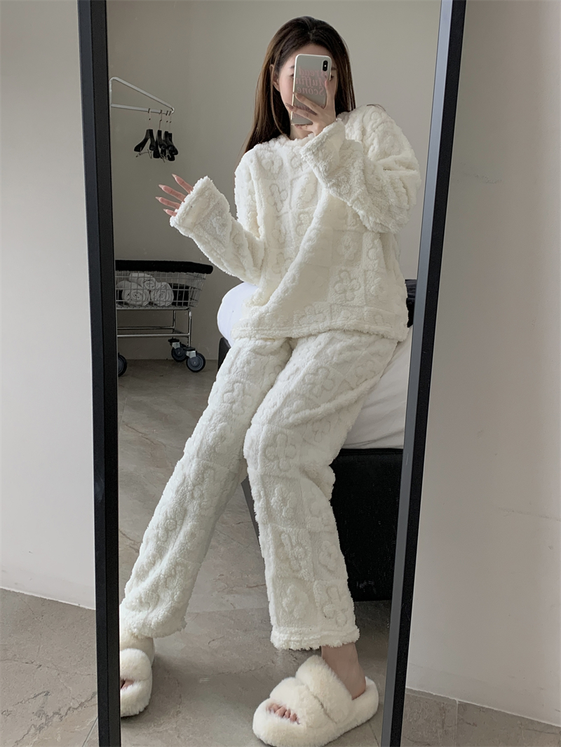實拍 珊瑚絨睡衣女慵懶寬鬆秋冬加絨加厚圓領家居服兩件套裝