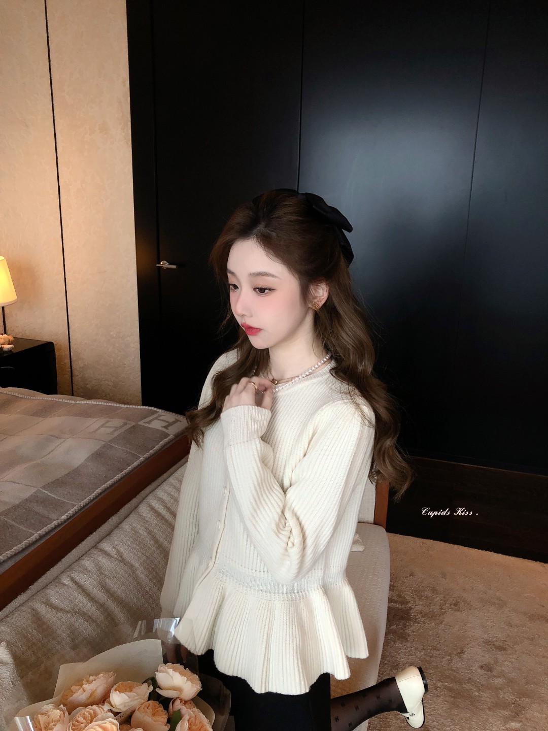 csk丘比特 9/23新品奈奈子 法式花瓣裙擺毛衣
