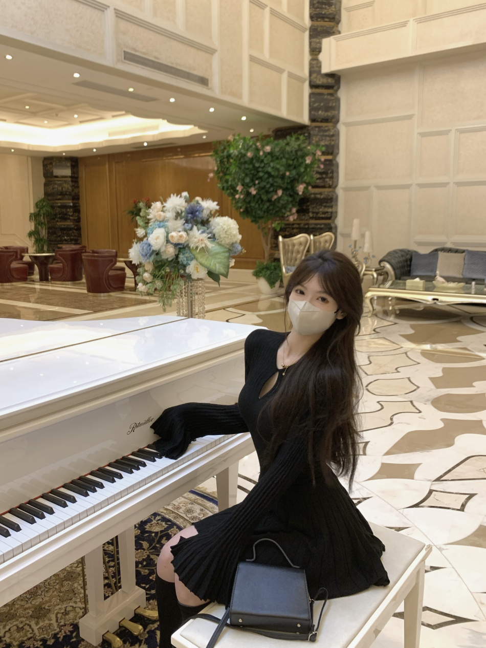 實拍~ 莫斯里小調 冬日舞會毛針織連衣裙