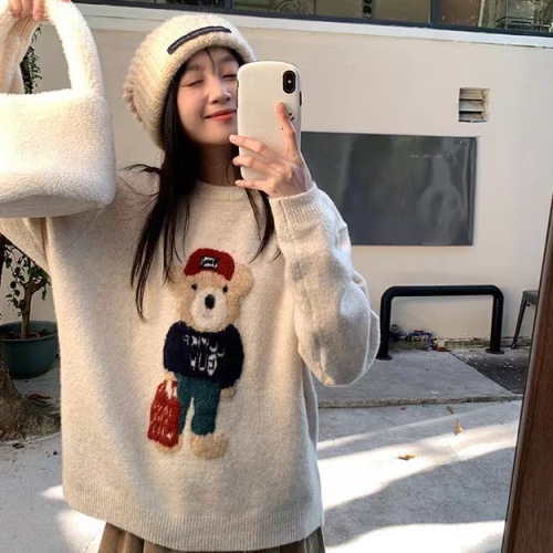 Lazy style cartoon bear pullover sweater for women in autumn and winter new style loose and versatile slim outer sweater top trendy