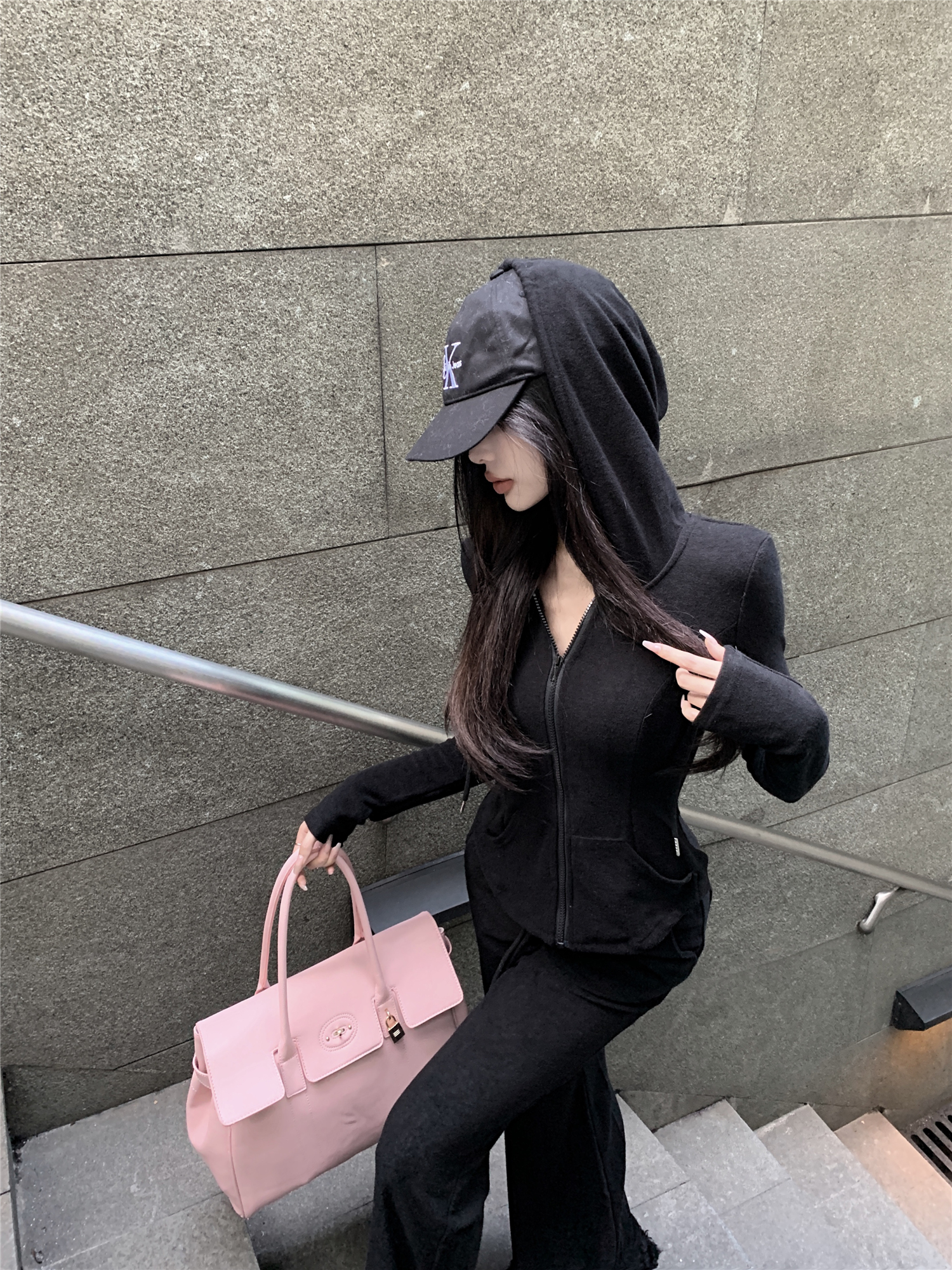 實拍~休閒運動套裝女秋季連帽衛衣外套微喇拖地褲時尚兩件套