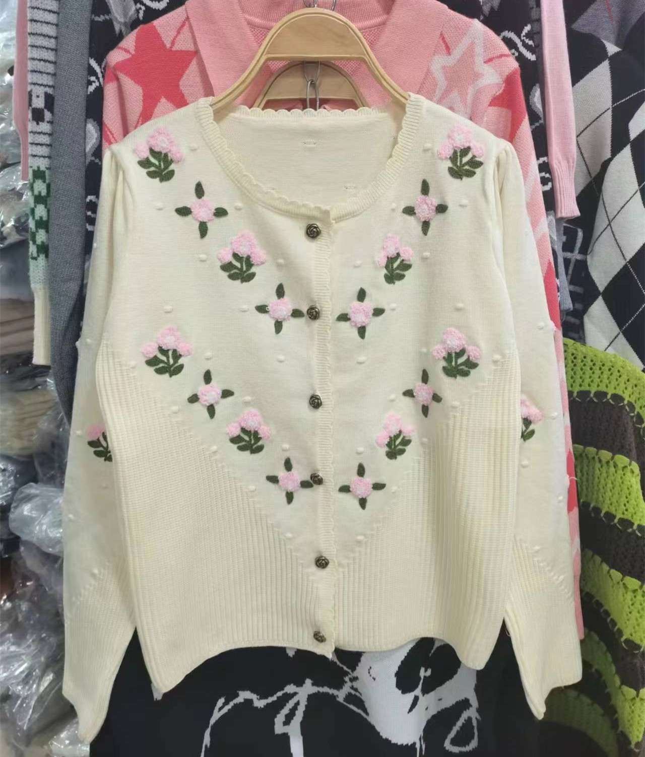 Xiaoxiang style round neck style ethnic style jacquard single breasted sweater autumn new style foreign style small cardigan women's trend