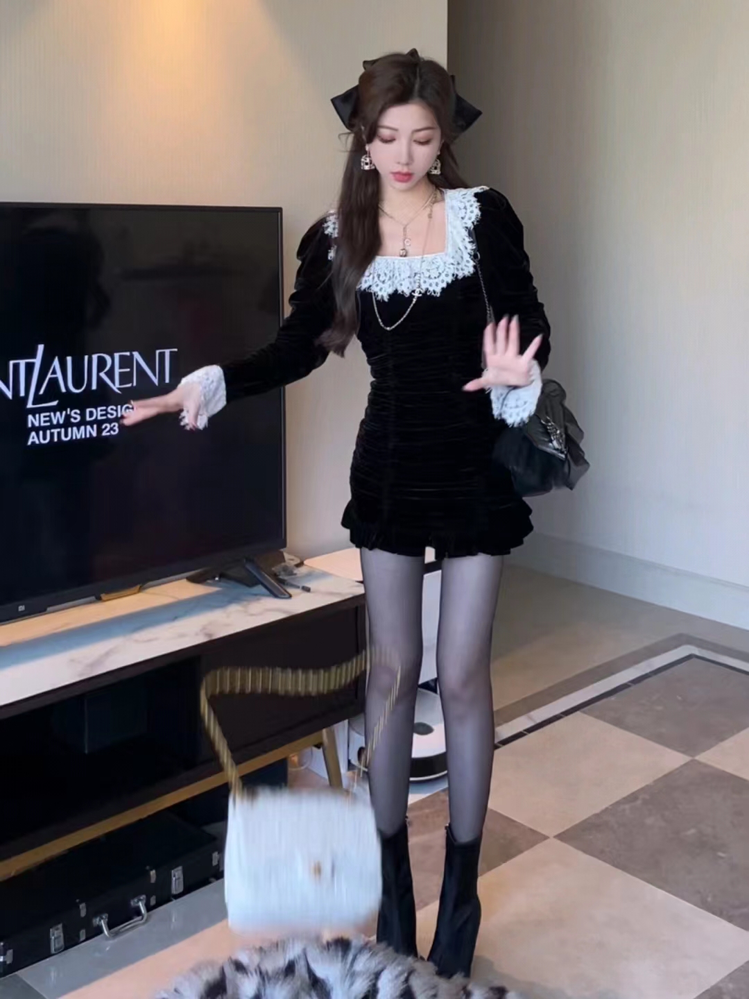 小雨姐姐黛麗絲千金時尚法式甜美蕾絲花邊拼接修身顯瘦絲絨裙女
