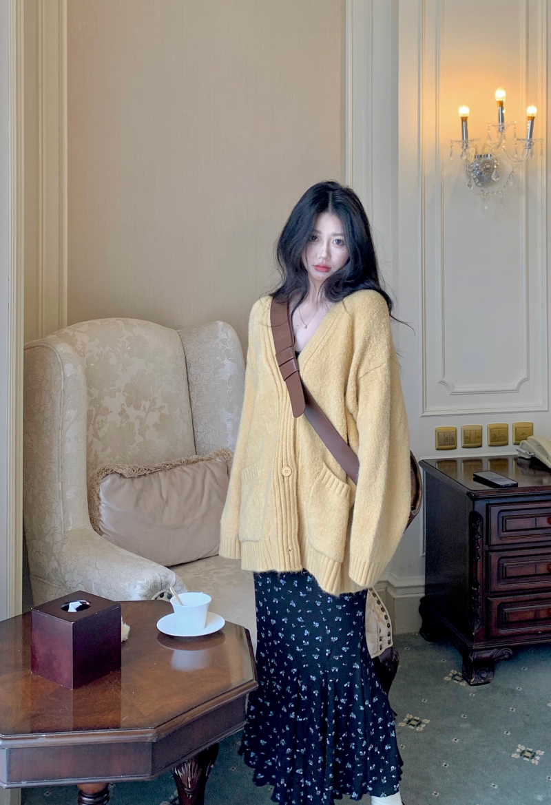 實拍 奶系高級感軟糯針織開衫外套+復古碎花吊帶連衣裙魚尾裙