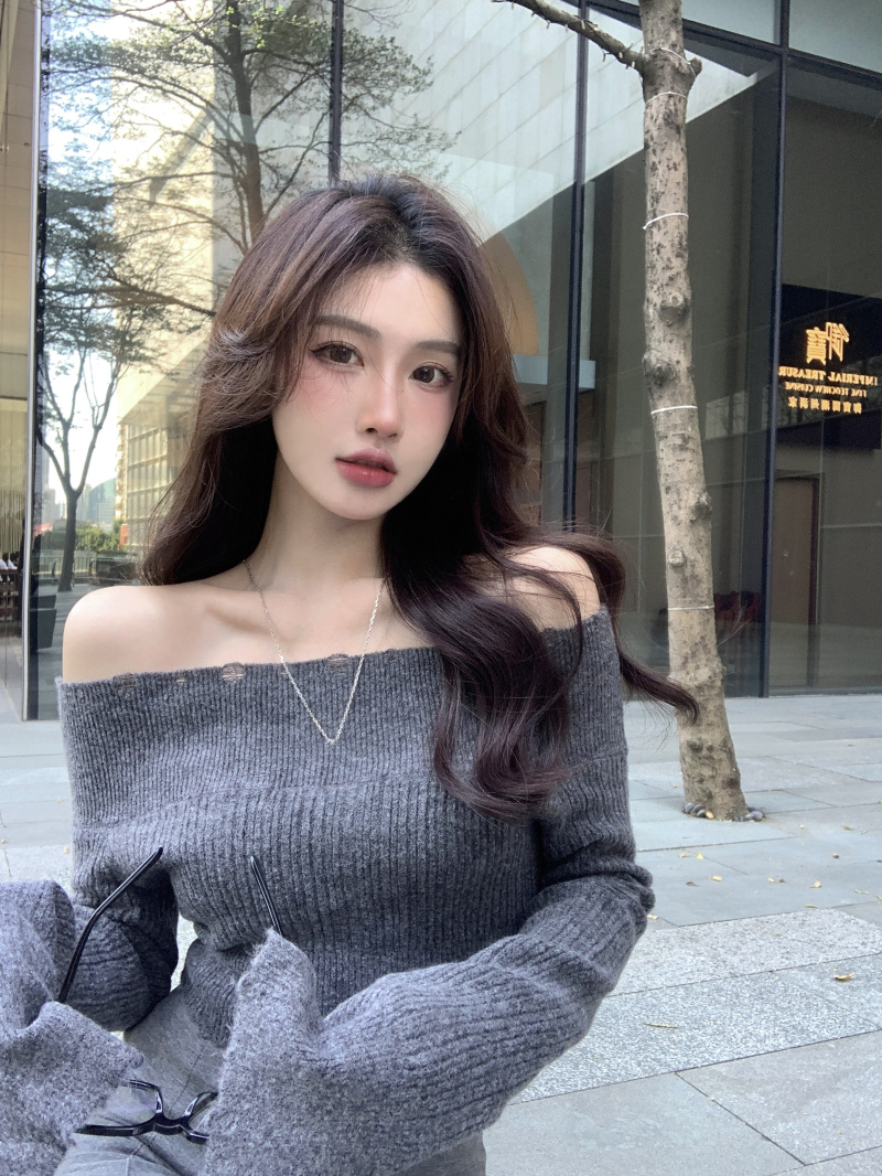 One-shoulder long-sleeved knitted bottoming shirt for women in autumn Korean version with slim fit short sweater top