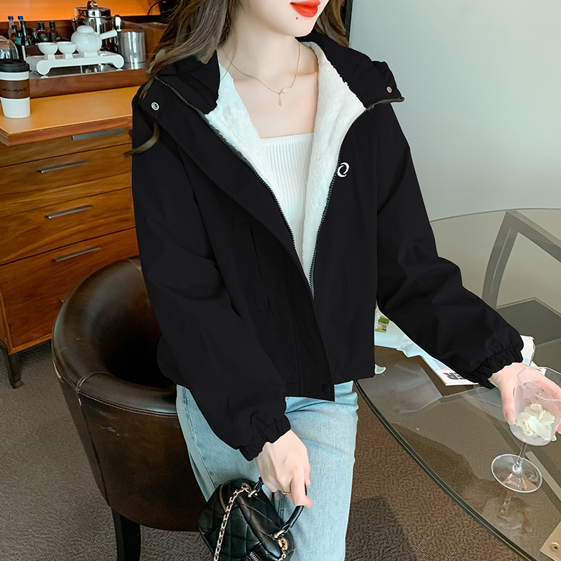 實拍 黑色短款顯瘦衝鋒衣加絨外套女2023秋冬新款夾克棒球服上衣