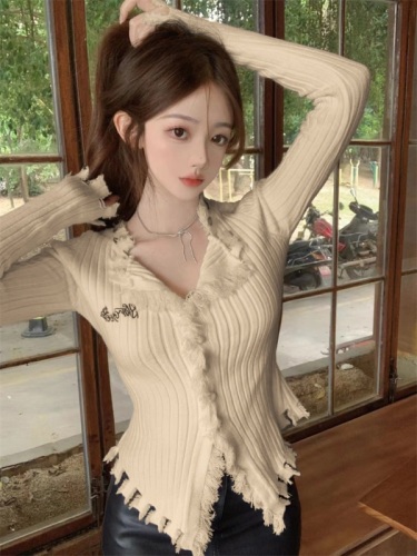 Live-shoot! Maillard pure desire style spicy girl V-neck tassel plus thick knitting irregular cardigan outerwear
