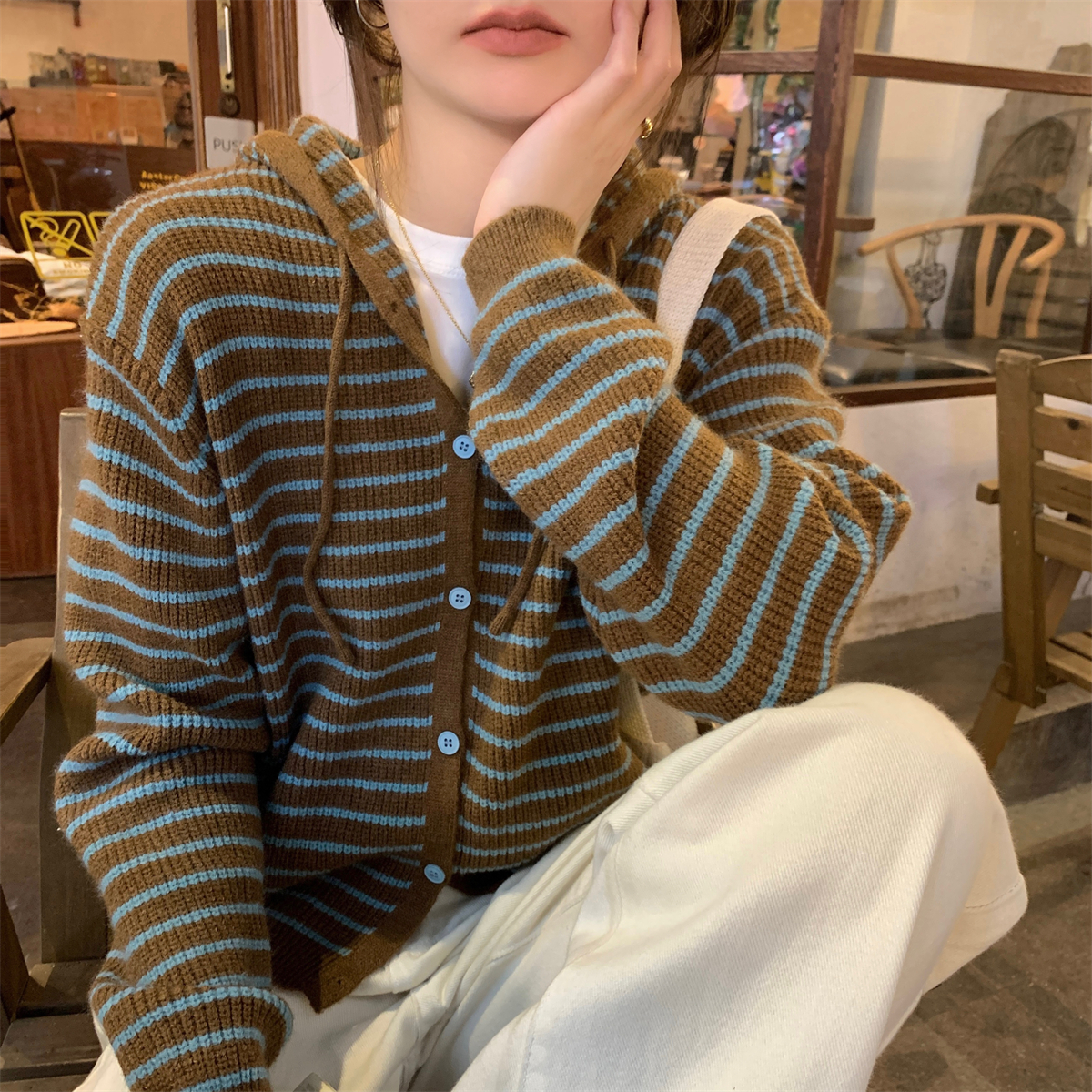 Actual shot of autumn and winter Korean style loose and versatile retro striped hooded arctic velvet knitted cardigan sweater jacket