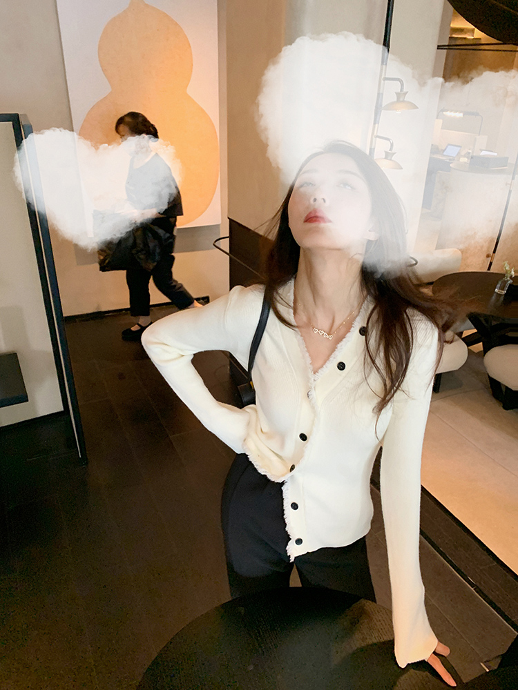 設計感V領針織衫2023秋冬打底外穿長袖修身百搭開衫毛衣女