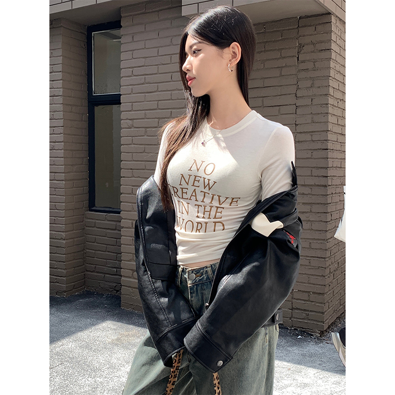 Actual shot of 2023 Korean style autumn inner tops for women with letters, slim and slim, hot girls, versatile bottoming shirts, long-sleeved T-shirts