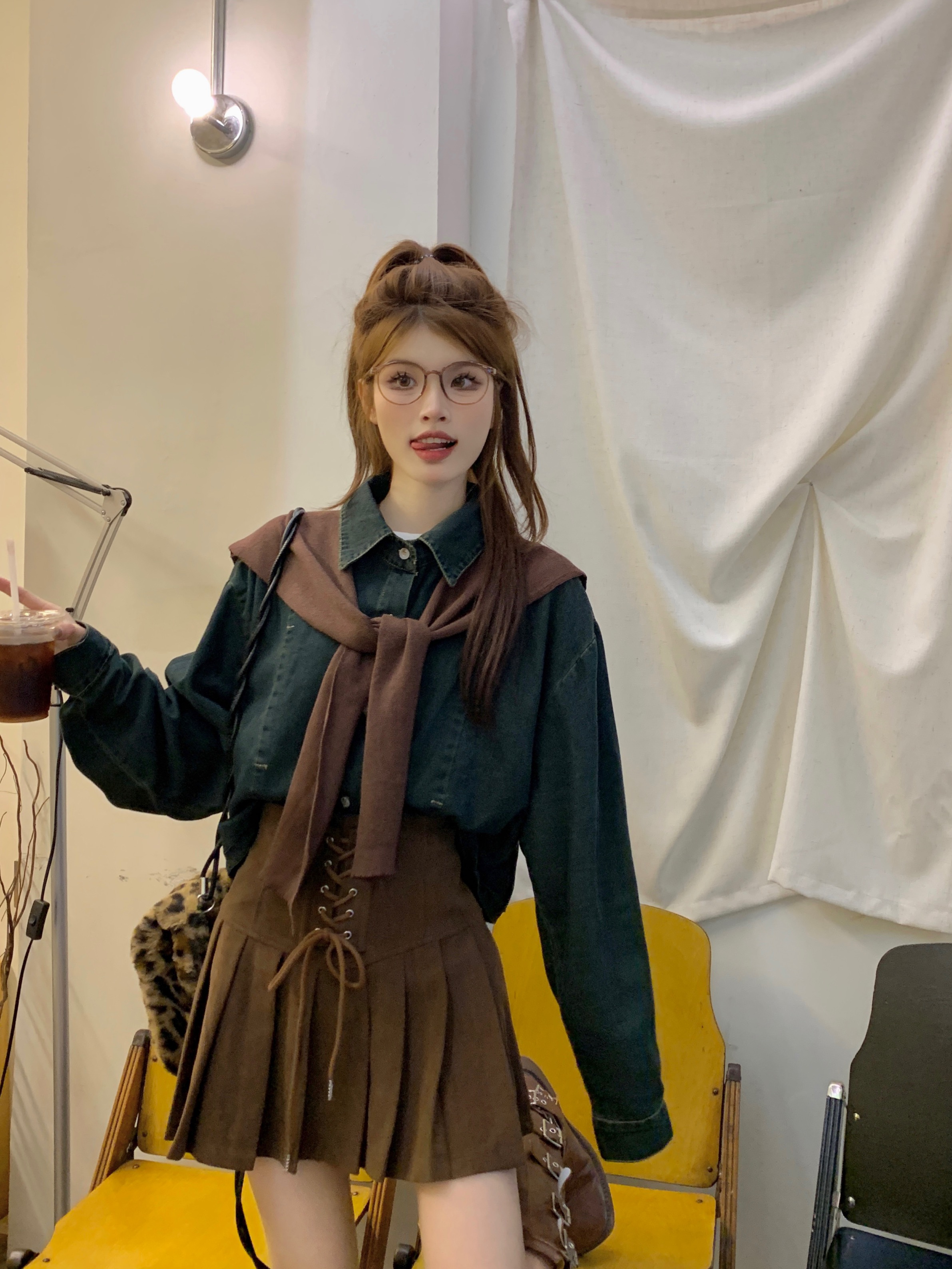 Actual shot of Autumn and winter strappy pleated skirts, versatile skirts and short skirts
