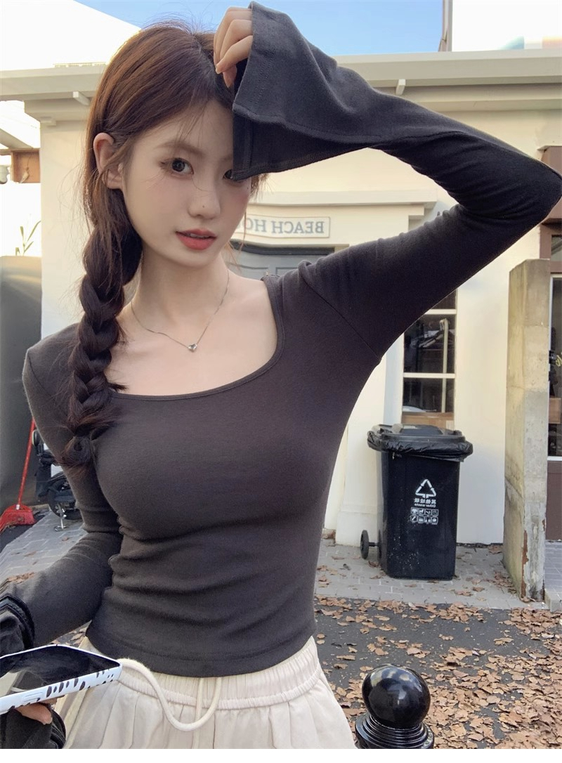 官圖 喇叭袖打底衫長袖T恤女秋季韓版2023純色低圓領修身顯瘦上衣