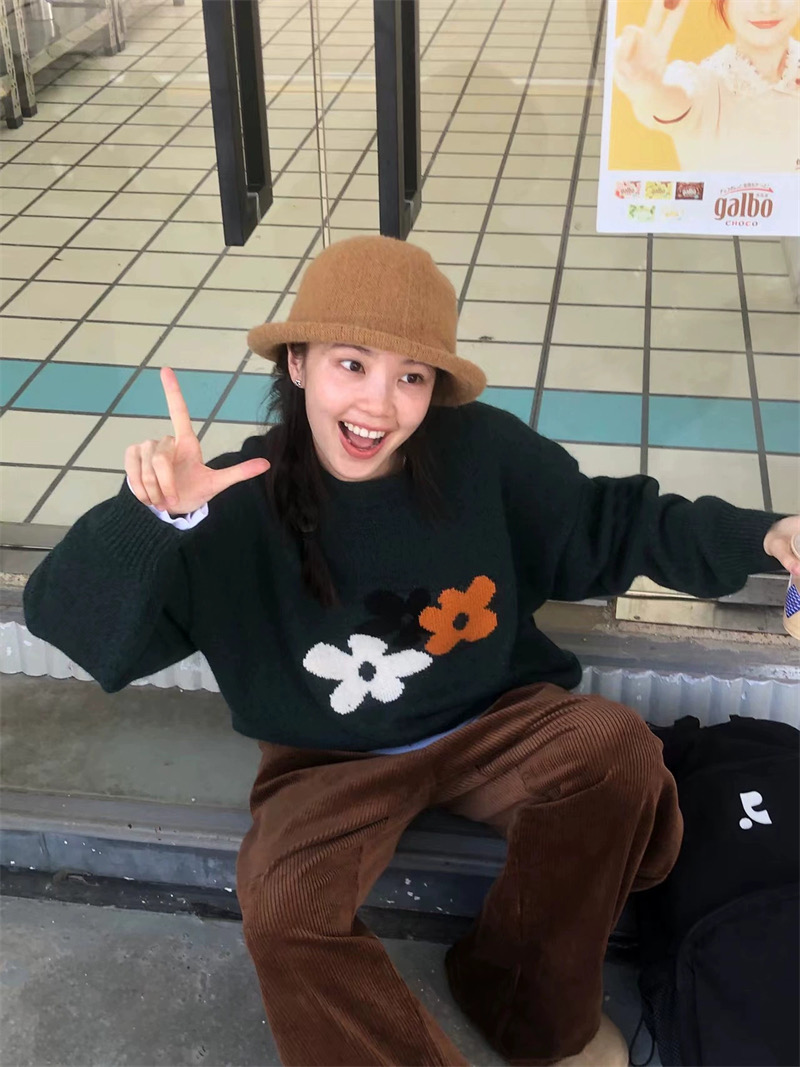 韓系復古慵懶花朵毛衣女秋冬新款高級感學院風圓領寬鬆針織衫上衣