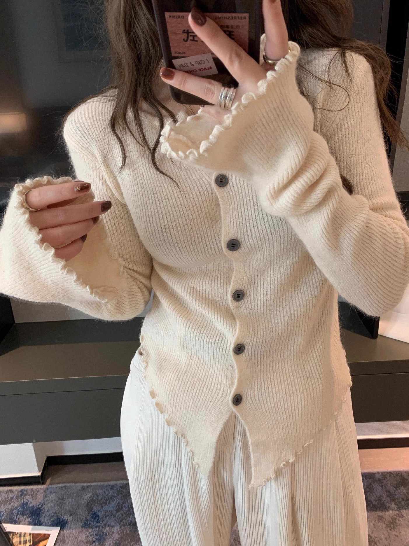 圓領上衣女秋季2023新款女裝木耳邊喇叭袖別致長袖針織打底衫內搭