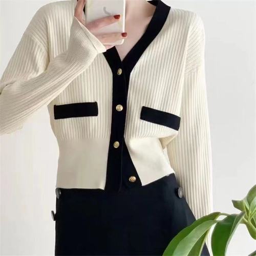French style chic color-blocked cardigan for women early autumn 2023 new women's clothing design unique sweater jacket