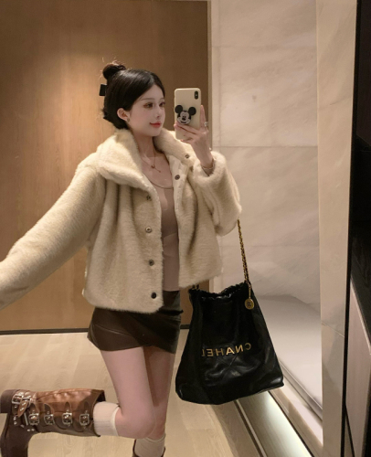 Real shot of stand-up collar environmentally friendly mink fur temperament women's short loose thickened mink velvet jacket top