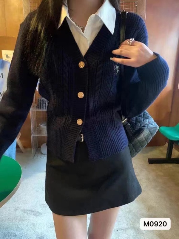 2023春秋新款學院風V領毛衣開衫女設計感小眾韓系獨特針織衫上衣